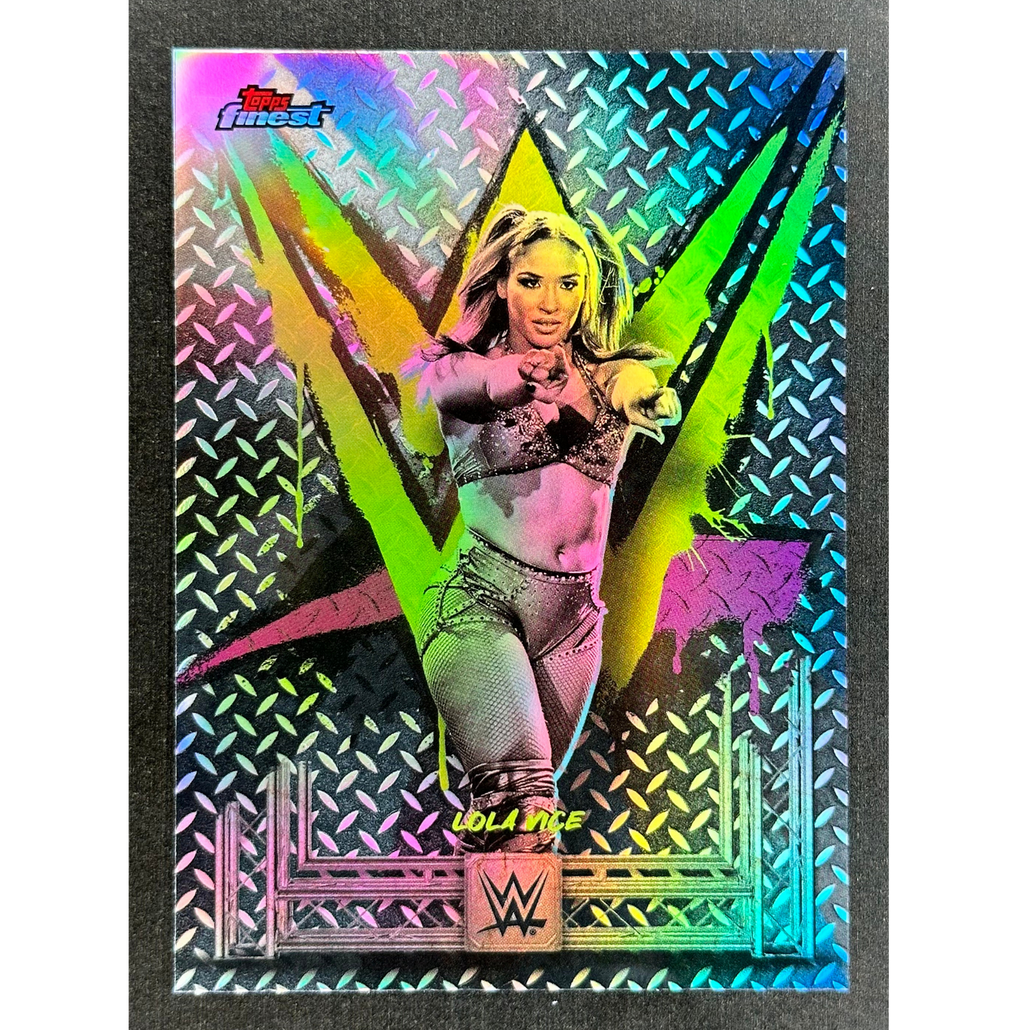 Lola Vice 2025 Finest Refractor #62