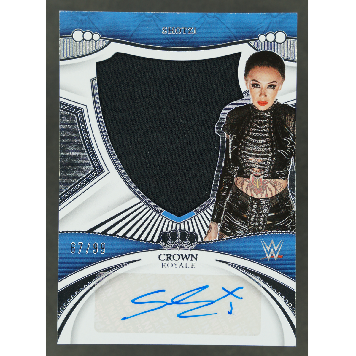 Shotzi 2023 Chronicles Crown Royale Memorabilia Auto 67/99 #SL-SHZ